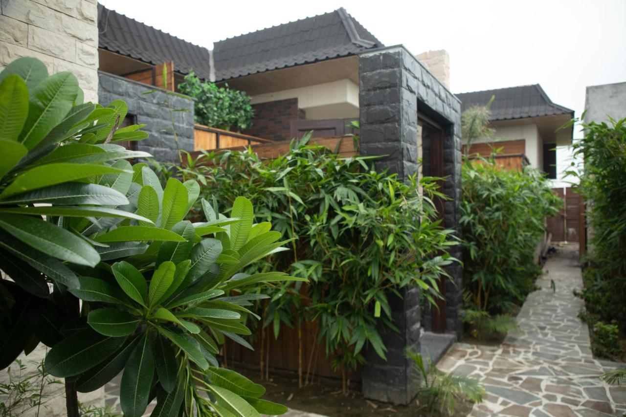 Palm Villas Amritsar Esterno foto